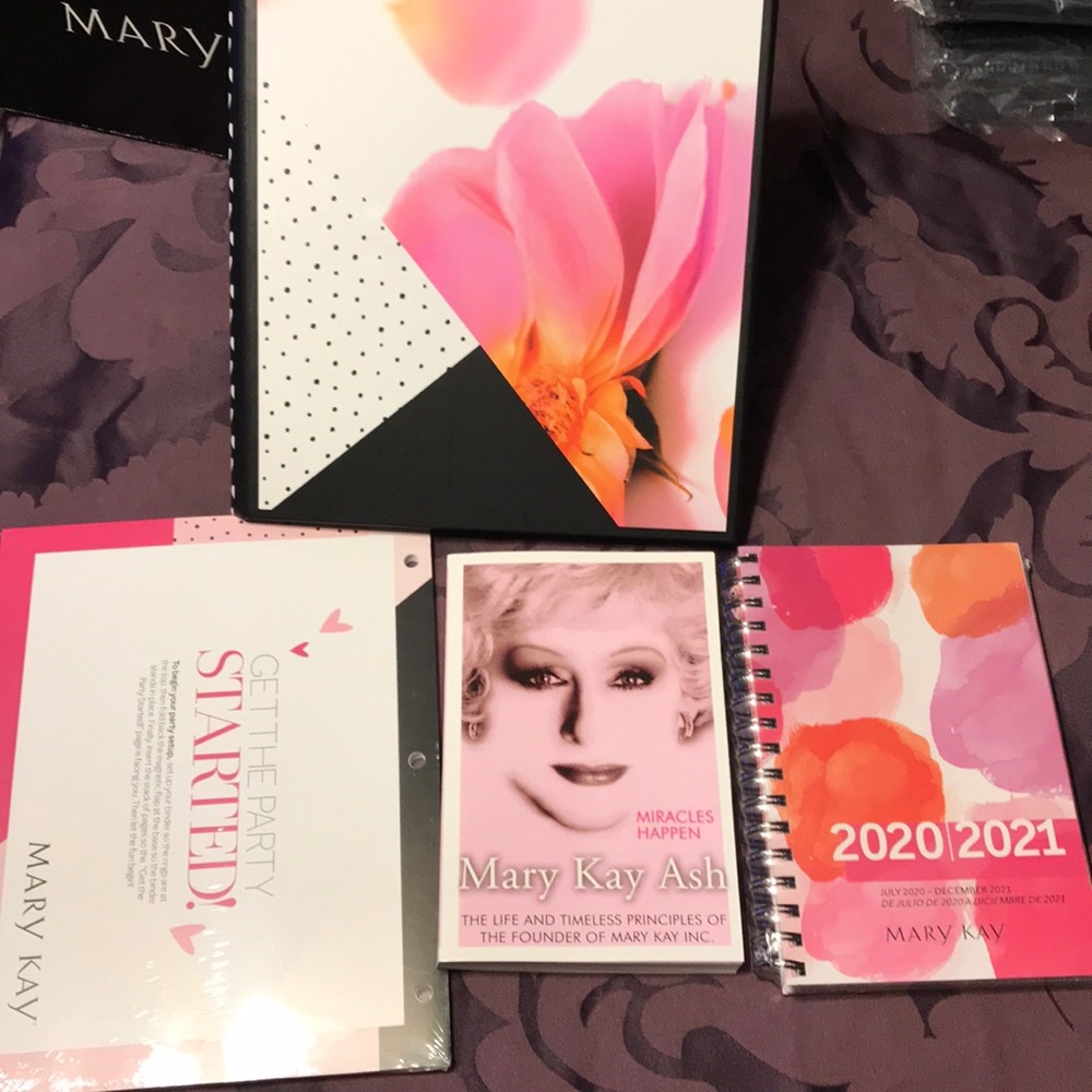 MARY KAY BUNDLE - Picture 6 of 6